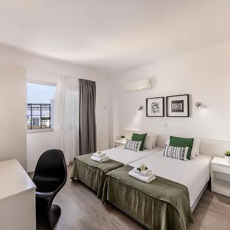 Apartment Somantonia