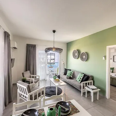 Apartment Somantonia