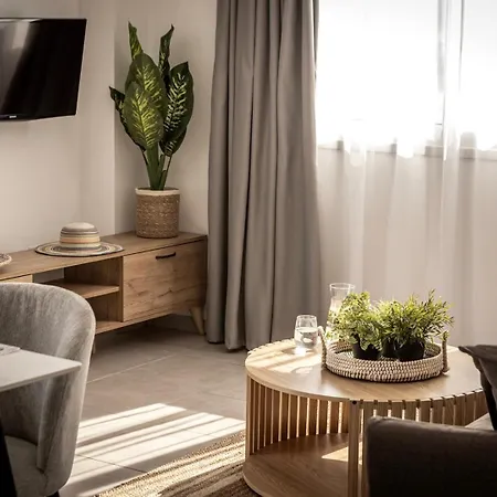 Apartment Somantonia *