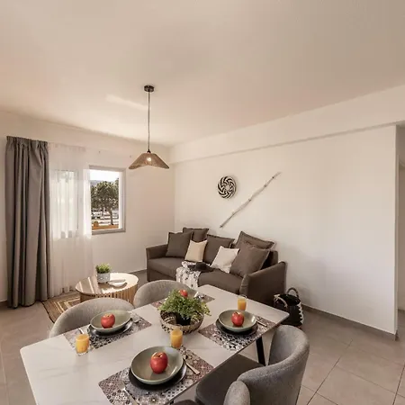 Apartment Somantonia