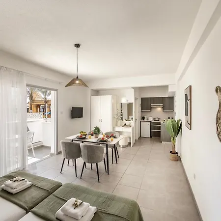 Apartment Somantonia