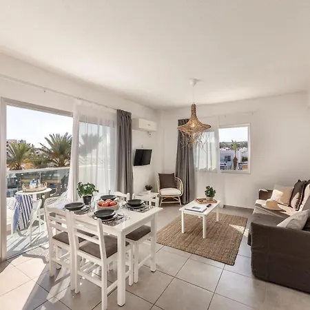 Apartment Somantonia